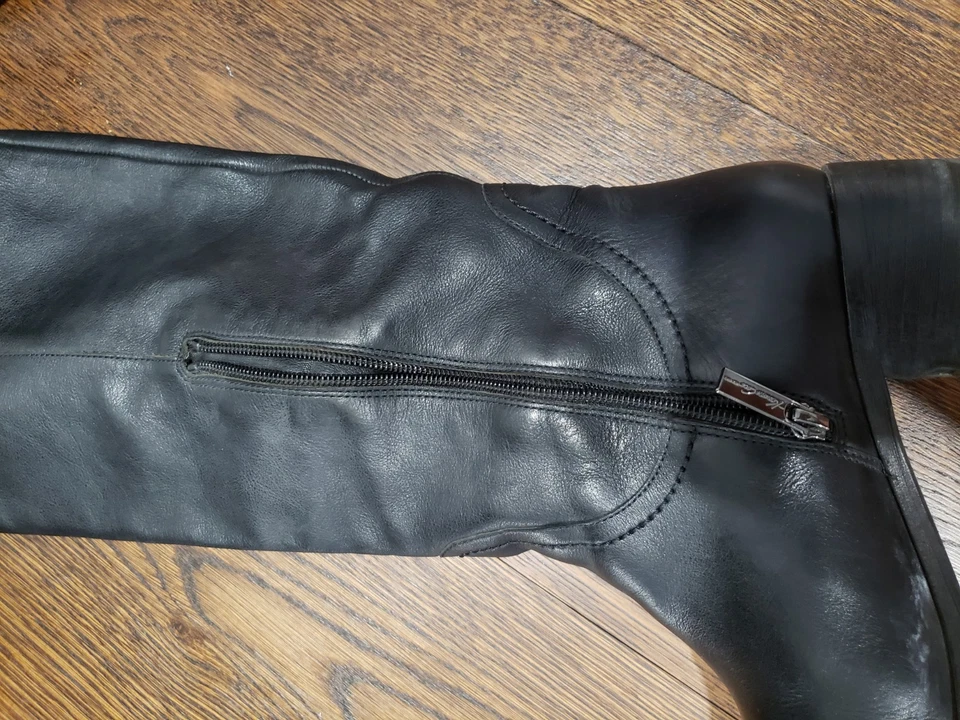 Kenneth Cole Women's Genuine Leather Black Boots Size 7.5 M Side Zip Good Cond - Image 4 of 4