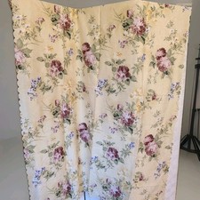 Textured Floral Tablecloth Scalloped Edge Floral 68x49"