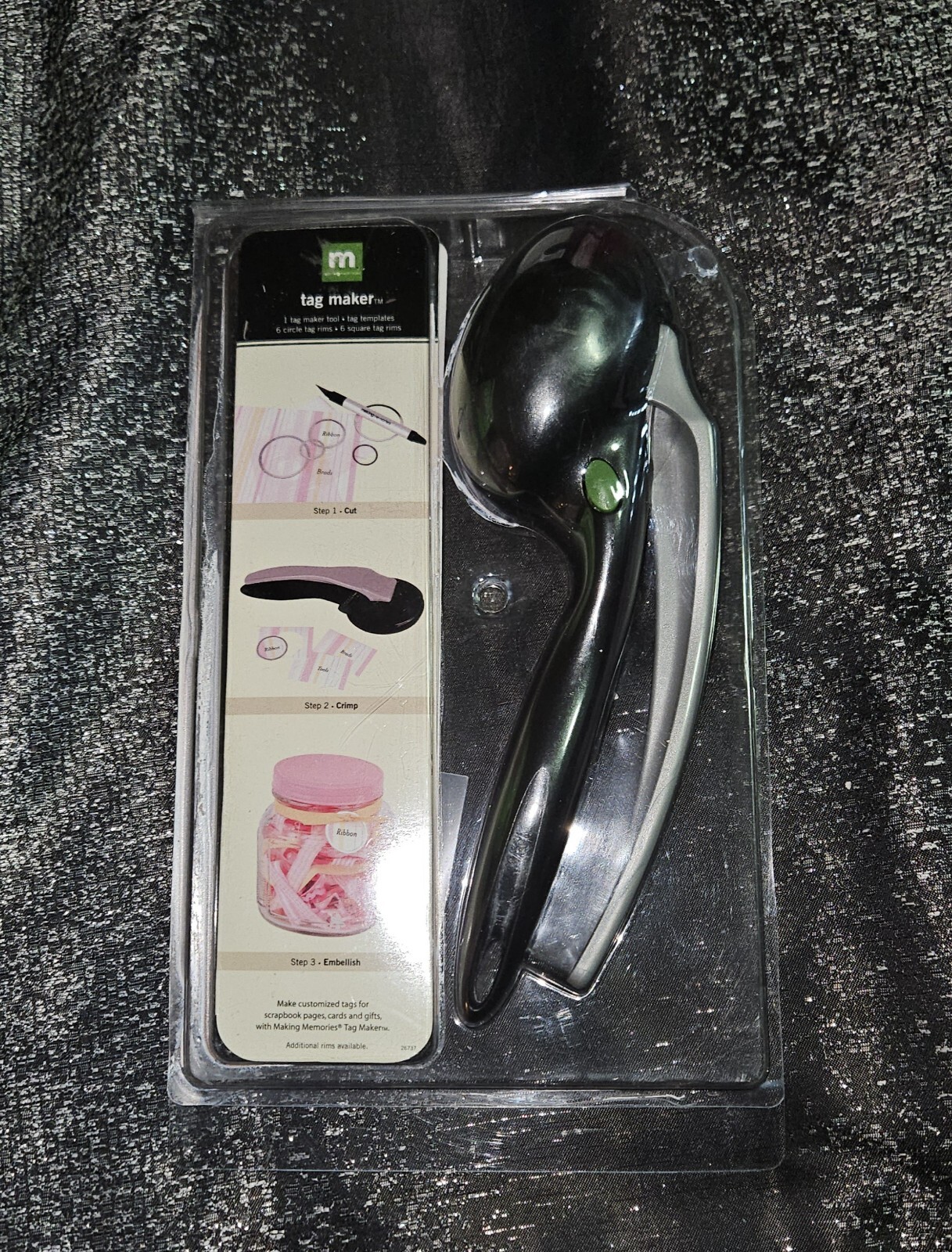 Making Memories Tag Maker + Tag Maker Tool, Tag Templates, 6 Tag Rims, Etc BNIB