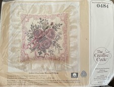 Vtg Pillow Kit The Creative Circle Glorious Roses Cotton Wool  0484