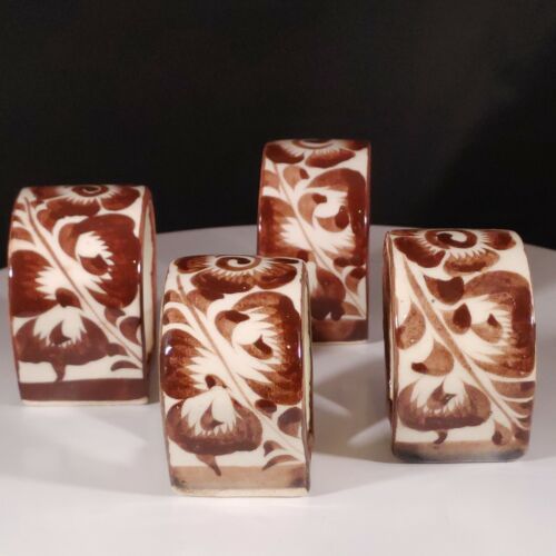 Lot de 4 bagues de serviette signées poterie peinte à la main marron floral - Photo 1 sur 8