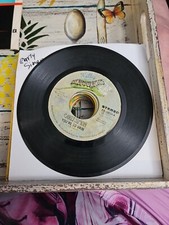 Carly Simon - You're So Vain_His Friends Are More Fond Of Robin (45RPM) VG Carly Simon - You're So Vain_His Friends Are More Fond Of Robin (45RPM) VG