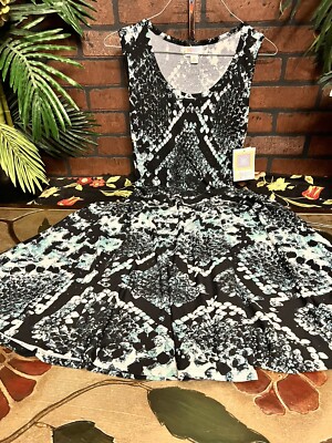 Lularoe Nicki dress Size XS New With Tags
