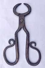 PINCE A SUCRE FER FORGE 18 ème MUSEE SECQ TOURNELLES ART POPULAIRE SUGAR TONGS