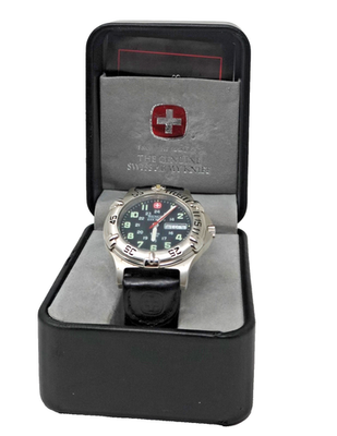 Wenger Swiss Made Watch 096.0685 StainlessSteel Water Resistant