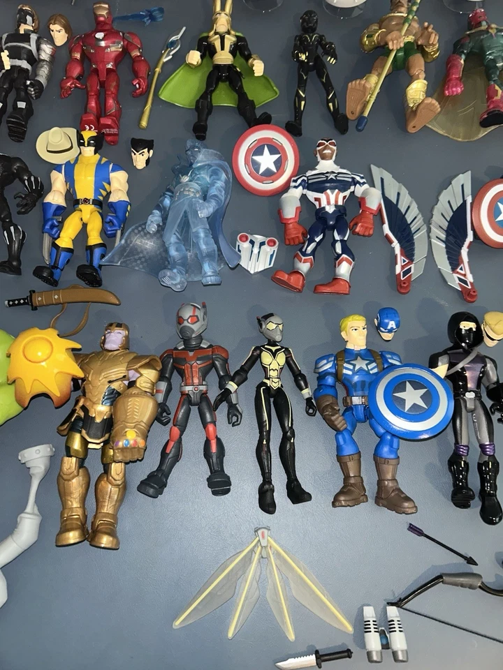 Disney Marvel Toybox set of 37 figures + accessories bike Peter Parker Lab lot - Image 3 of 4