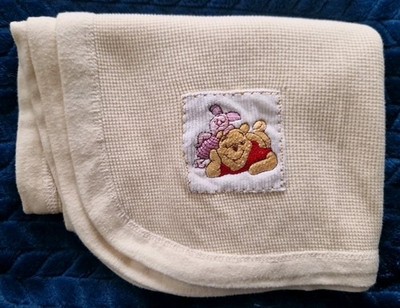 Vintage Babydecke Winnie Puuh Waffel Krone Crafts USA creme gelb