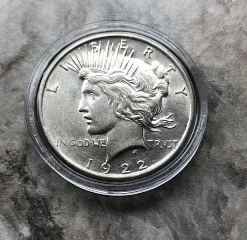 1922-D SILVER PEACE DOLLAR IN STUNNING BU CONDITION!!