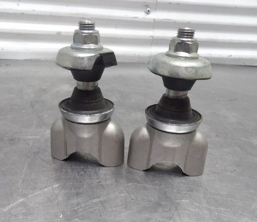HOLDER, HANDLE UNDER