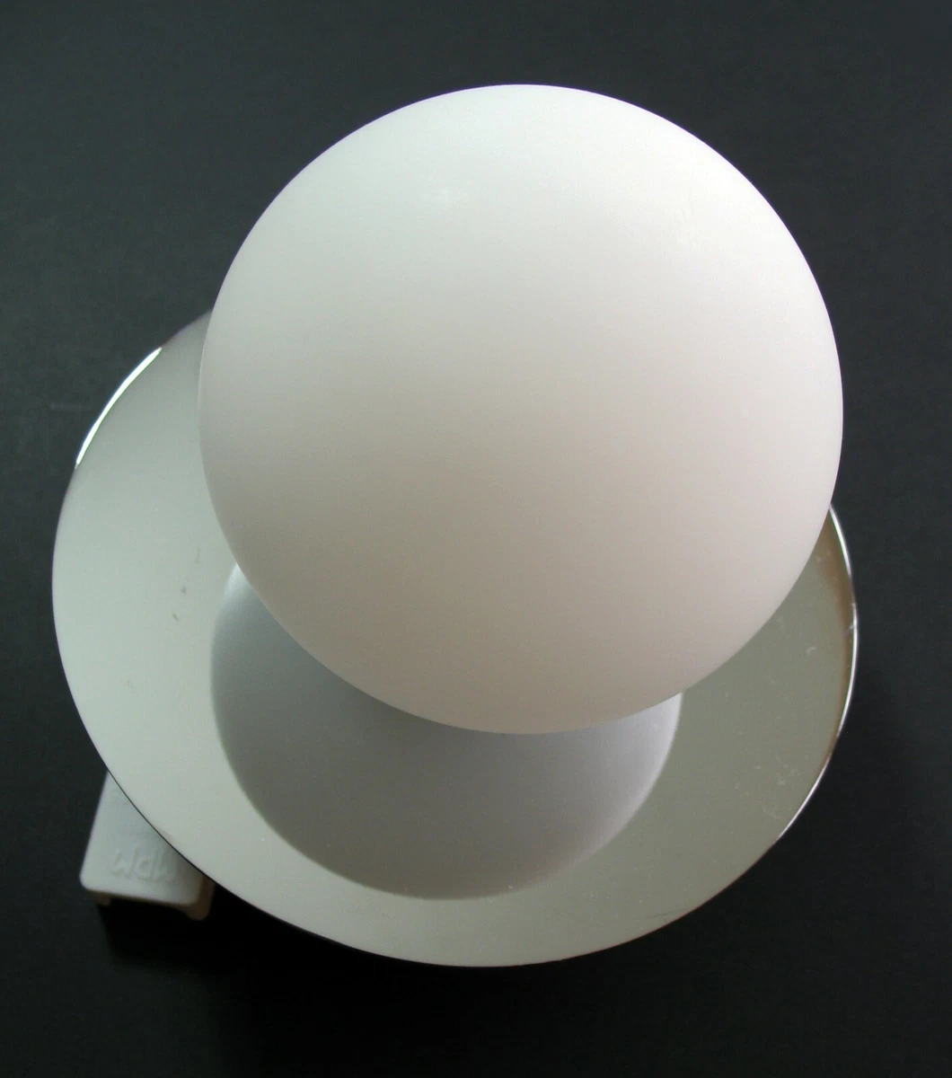 Robus bathroom deals light
