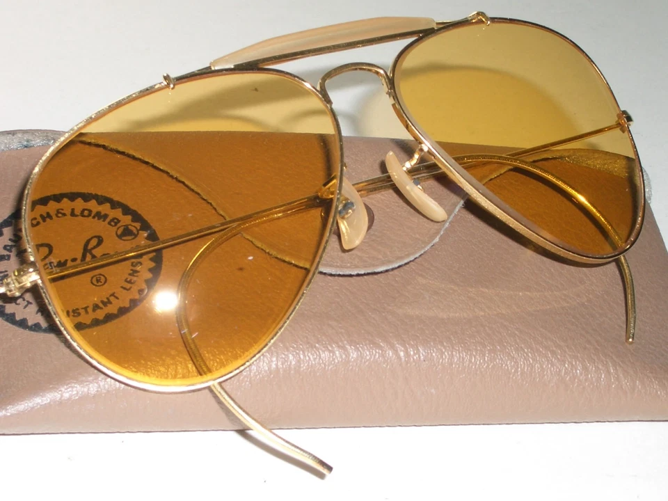 1970's 58[]14MM B&L RAY-BAN GEP ALL-WEATHER AMBERMATIC OUTDOORSMAN SUNGLASSES - Image 2 of 4