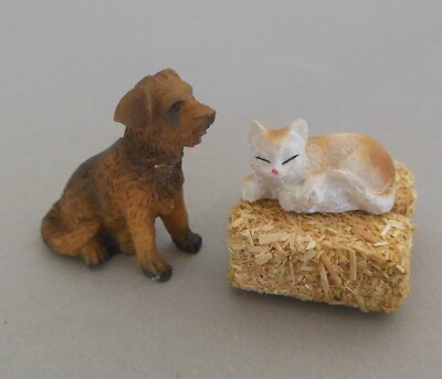 Hund sitzend (3,5 cm)  + Katze rot-weis + 2 Strohballen für Figuren Größe 9cm k3