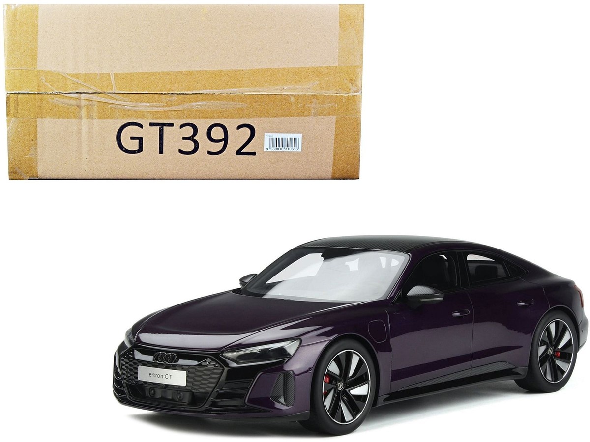 Audi RS E-Tron Purple Metallic with Carbon Top 1/18 Model