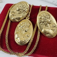 18K 750 Dubai Gold Queen Elizabeth Earring Necklace 17.8”/18” Long 2.2mm 7.2g