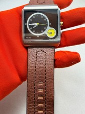 Reloj Fossil Doble Tiempo Cuadrado Cuero Marrón Diseño Retro Moderno Funcionando
