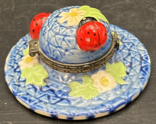 Straw Hat Ladybugs Collectible Hinged Lid Trinket Box Porcelain Mini 3.5” - Picture 4 of 7
