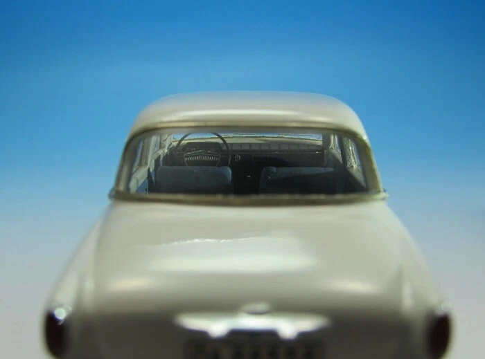1962 Volvo 122 "Amazon" 4-doors, sehr detailiert weiss 1/43 Resine Fertigmodell - Bild 4 von 4