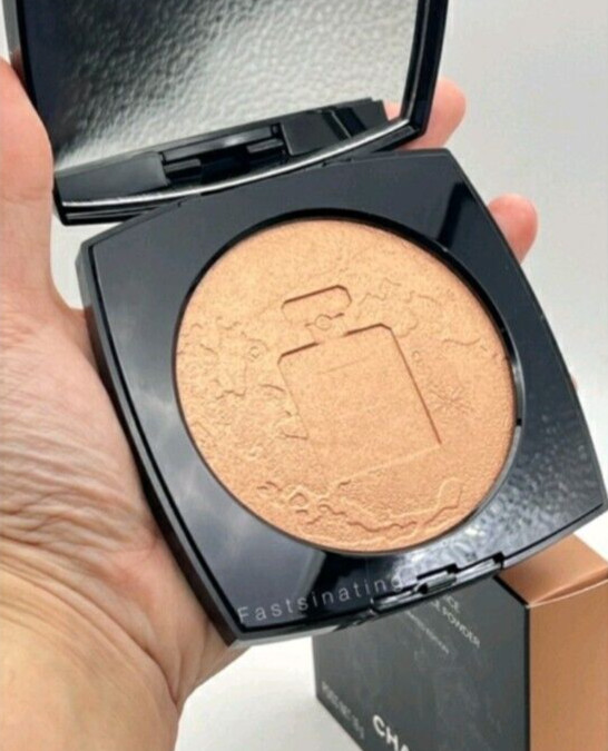 Chanel Eclat Lunaire Oversize Illuminating OR Rose Face Powder Ltd Edition  BNIB