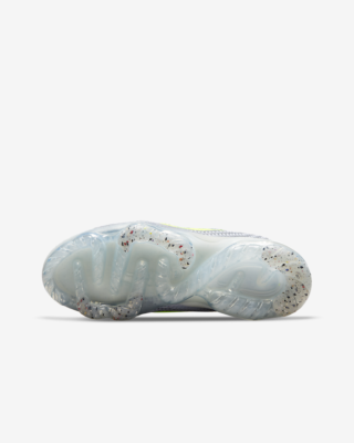 white vapormax grade school