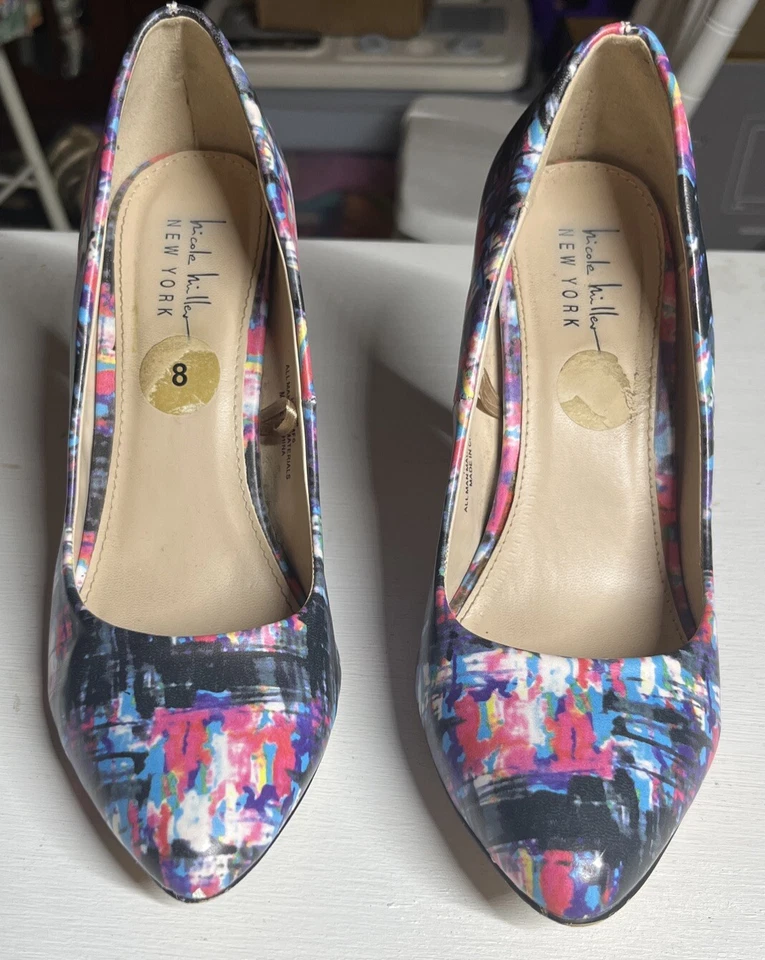 Zapatos de tacón de aguja Nicole Miller abstractos coloridos rosa negro gris azul talla 8M Foto 2 de 4