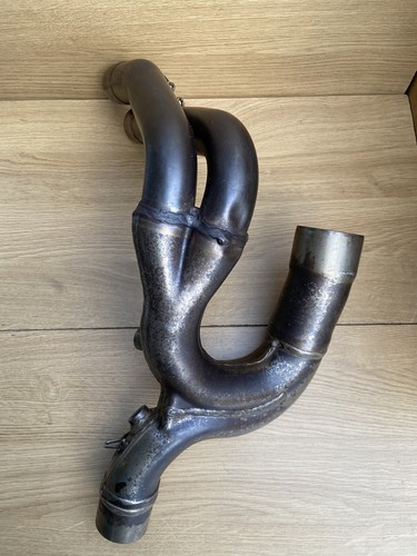 Aprilia Tuono V4 1100 Factory 2020 Exhaust Link Pipes Manifold RSV4 V4 Exhaust - Picture 13 of 17