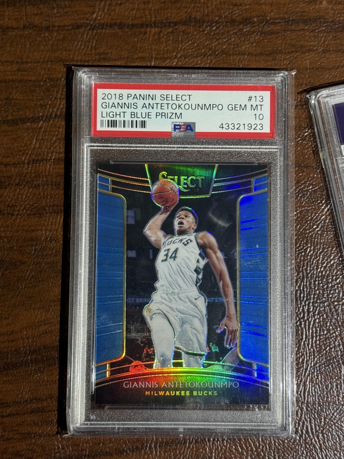 2018 PANINI SELECT Giannis Antetokounmpo Gem Mint Light Blue /299 #13 PSA 10