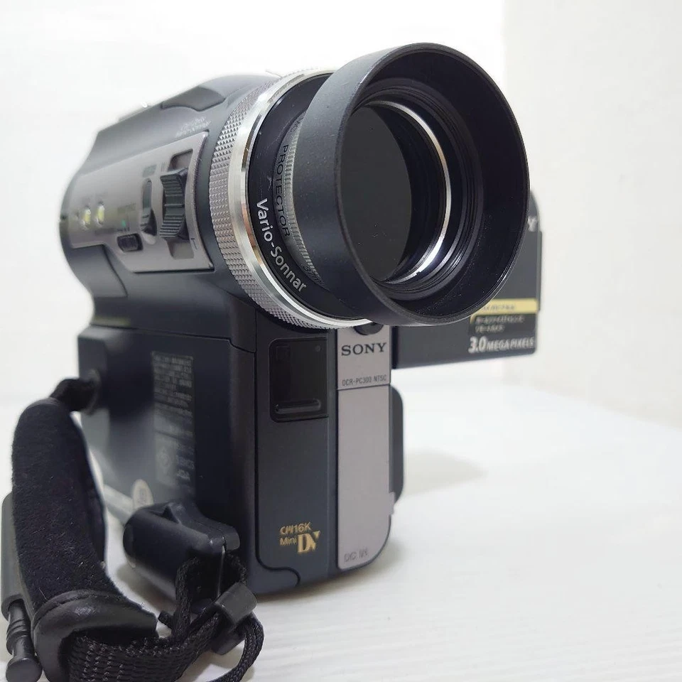 Sony Handycam DCR-PC300 NightShot Camcorder with Battery Mini DV Digital Japan - Image 3 of 4