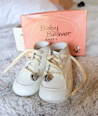 VTG ''Baby Beaver'' WT Grant & Co ''CHUBBY'' White Leather Baby Training Shoes 2