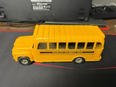 Vintage 1960's Hubley School Bus diecast metal 9  C2