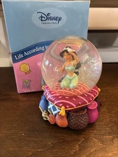 Disney Impression Princess Jasmine Snow Globe Music Box