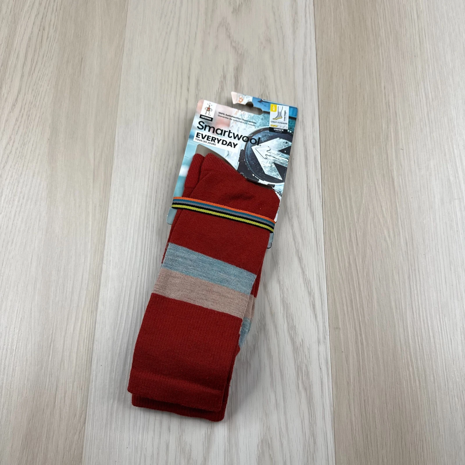 NWT Smartwool Everyday Unisex Red Stripe Crew Colorado Merino Wool Socks Size L
Opens in a new windo
