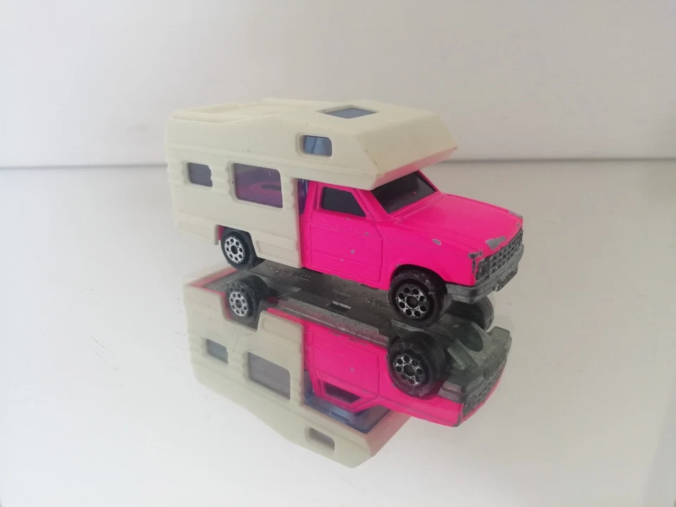 Coche de camping Majorette en rosa - Imagen 2 de 4
