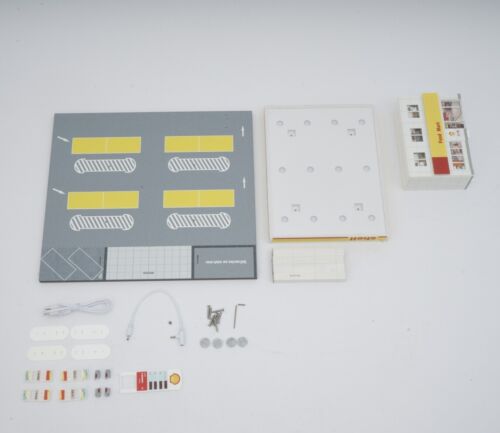 1:64 Assemble Diorama Model Car Parking Garage Gas Station Scene Model With LED - Picture 14 of 17