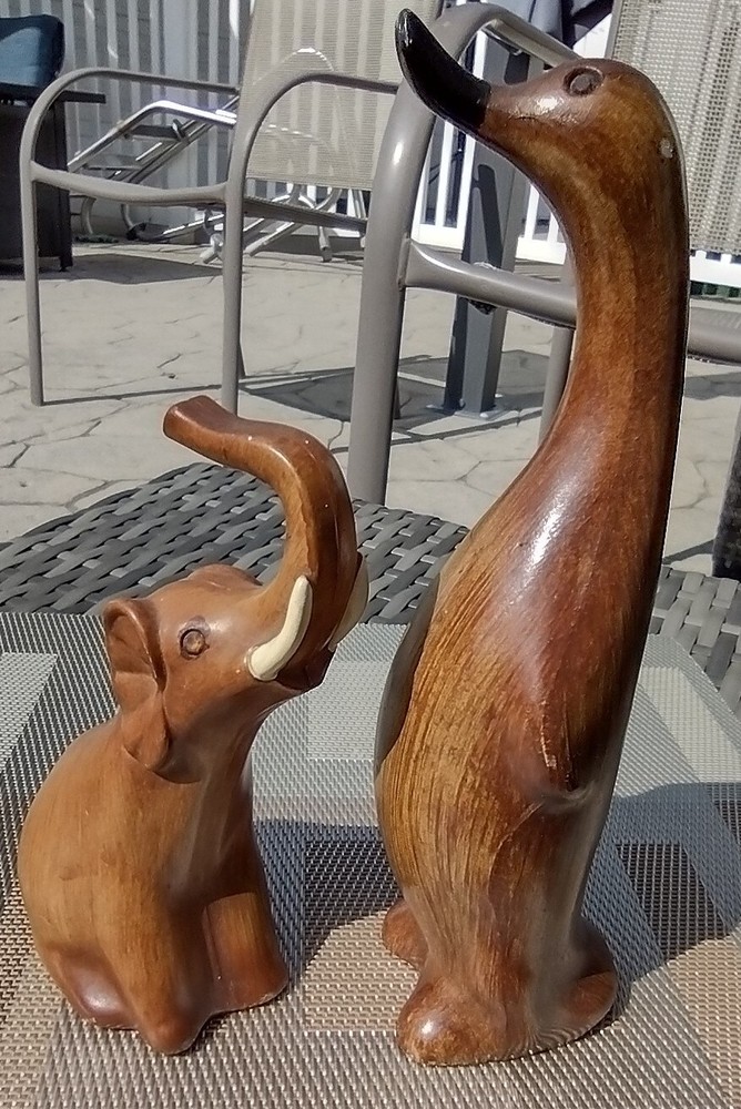 SS KRESGE ROSS PRODUCTS FAUX WOOD ELEPHANT DUCK VINTAGE GLASS GEM EYES HONG KONG