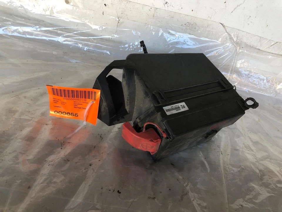 Pontiac Grand Prix 2002-2003 caja de fusibles relé panel de conexiones 3,8 L fabricante de equipos originales Foto 2 de 4