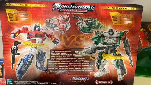 New-Transformers Universe-The Ultimate Battle-Optimus Prime vs Megatron - Picture 6 of 7