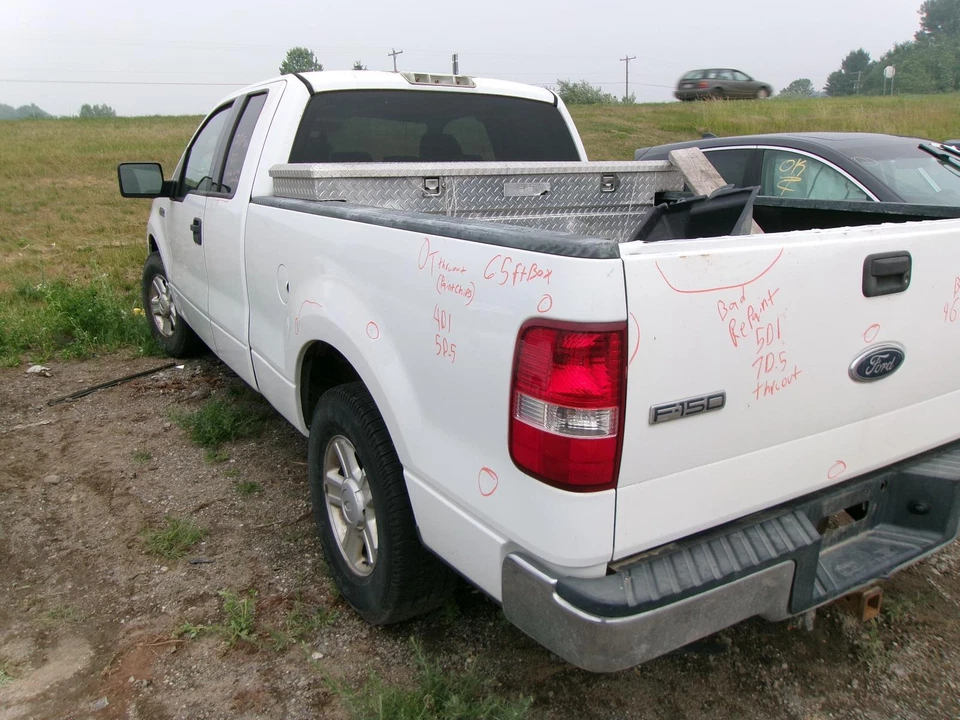 Brazo de control superior delantero derecho usado delantero se adapta a: camioneta Ford F150 2004 Foto 4 de 4