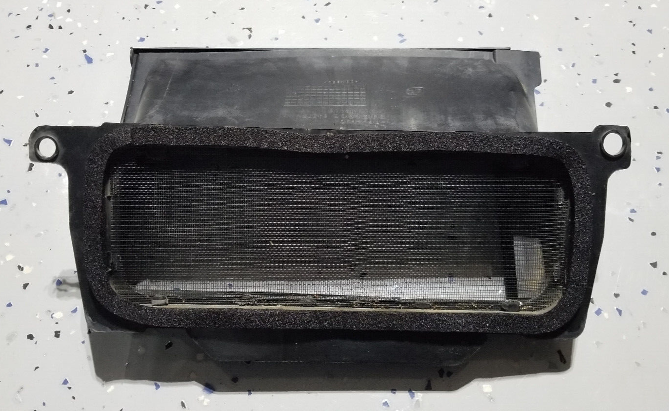 2005 2010 Dodge Charger Cabin Air Filter Housing Inlet Slot Housing