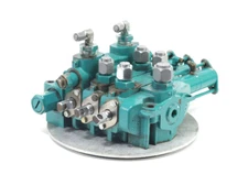 Commercial Intertech 3 Section Air Operated Hydraulic Valve Body | 305-9596