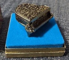 Vtg Baby Grand PIANO Glace Avon Gold Plate Solid Compact In Box Collectible READ