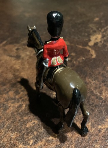 DUCAL MODELS SCOTS GUARDS HAND PAINTED COLLECTORS FIGURE- BOXED 54MM - Picture 8 of 10