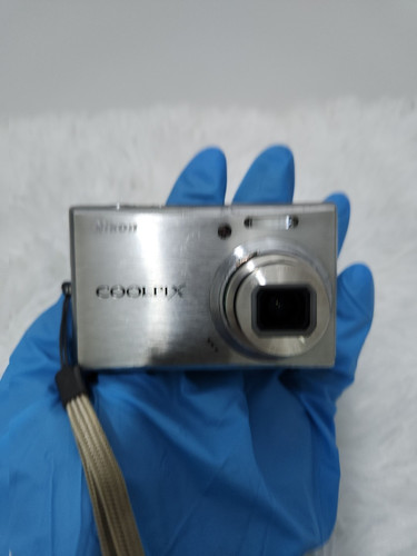 Nikon Coolpix S610 10MP fotocamera digitale compatta tedata funzionante con batteria - Foto 1 di 21