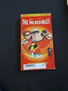 THE INCREDIBLES ANIMATED VHS 2003 DISNEY PIXAR