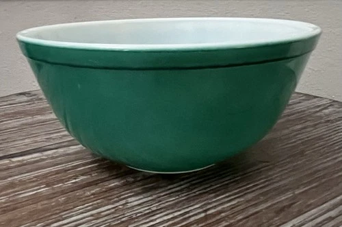 Vintage Pyrex 403 Green Mixing Bowl 2 1/2 Quart