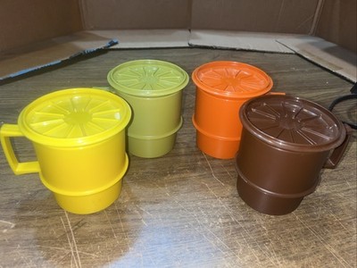 Vintage Set Of 4 Tupperware Stacker Mugs With Lids Coasters Model #1312