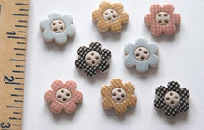 Plaid Petals / Sew Thru Country Look Flower Buttons / Dress It Up Jesse James