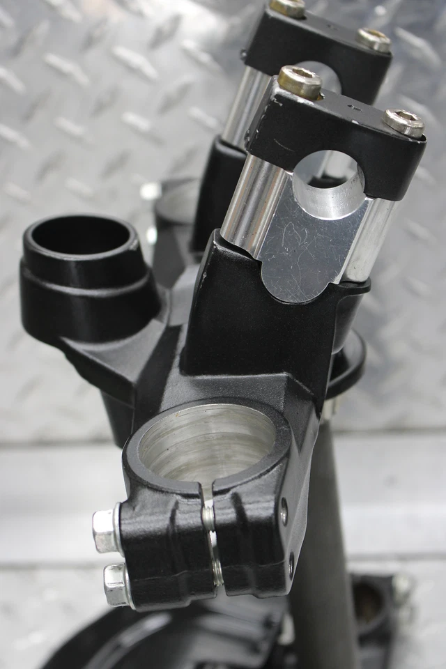 Kawasaki KLR650 2013 horquillas delanteras inferior superior triple abrazadera de vástago de árbol Foto 4 de 4