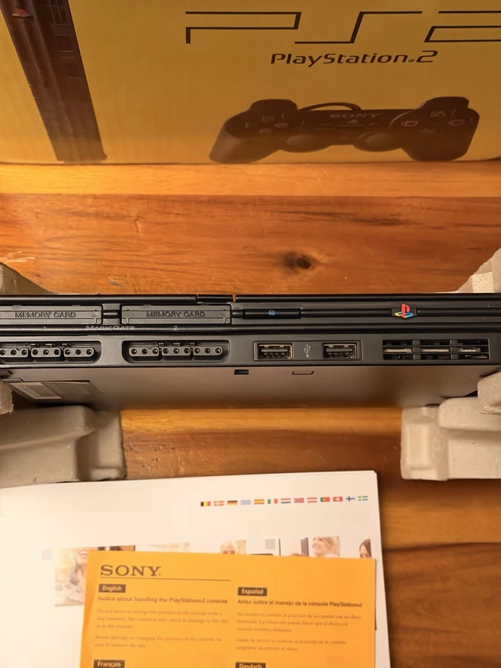 Sony PlayStation 2 Slim, Foto 2 von 5