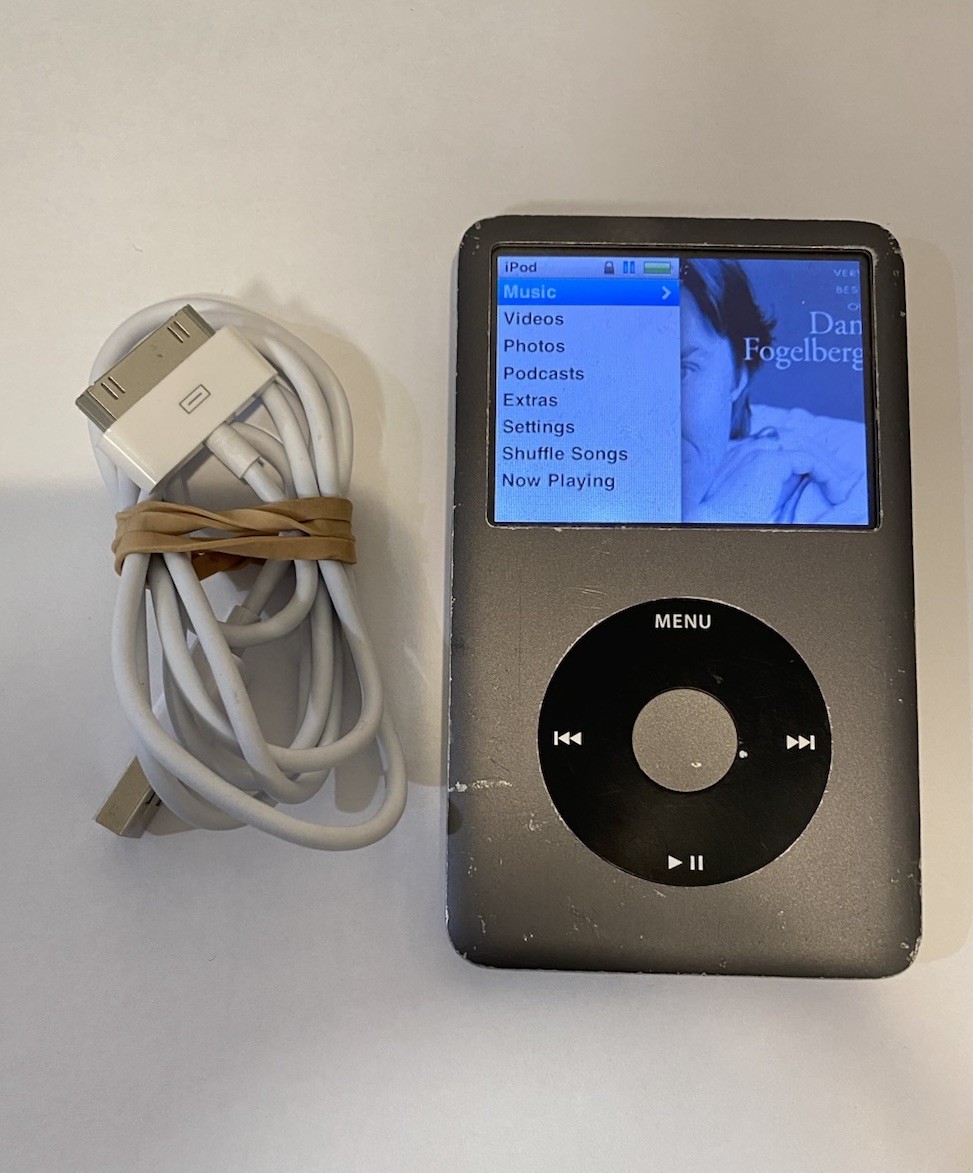 Apple iPod Classic 7th Generation Black (160 GB) - Works Great