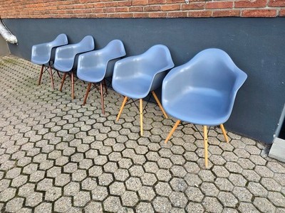1 of 5 Kare Style Chair Chairs with Armrest Hard Shell Chairs in Grey